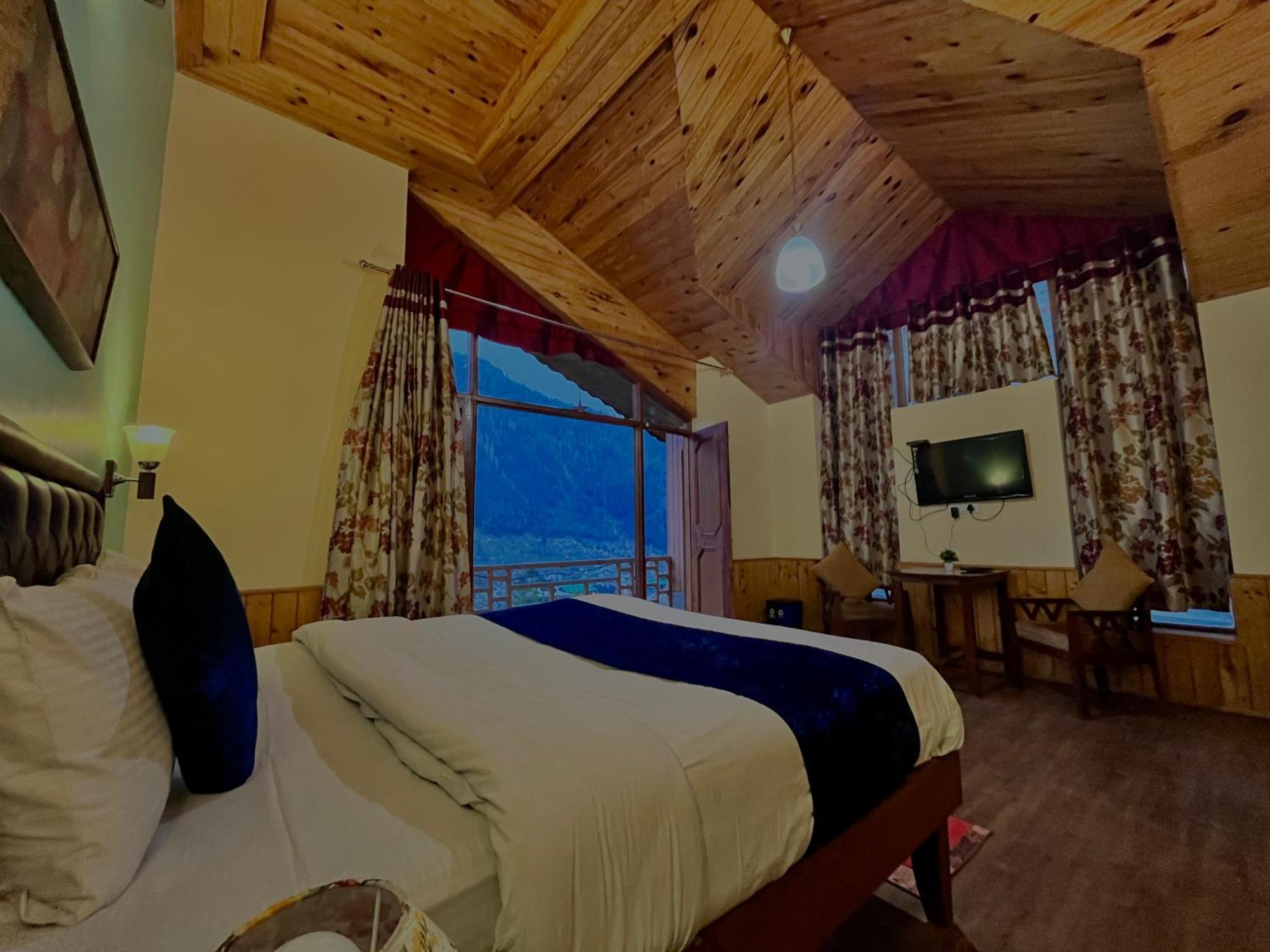 The Manu Emerald # Farmhouse # Top Selling Cottage In Manali # Peaceful Heritage Cozy Stay # Lawn With Bonfire # Most Awarded エクステリア 写真