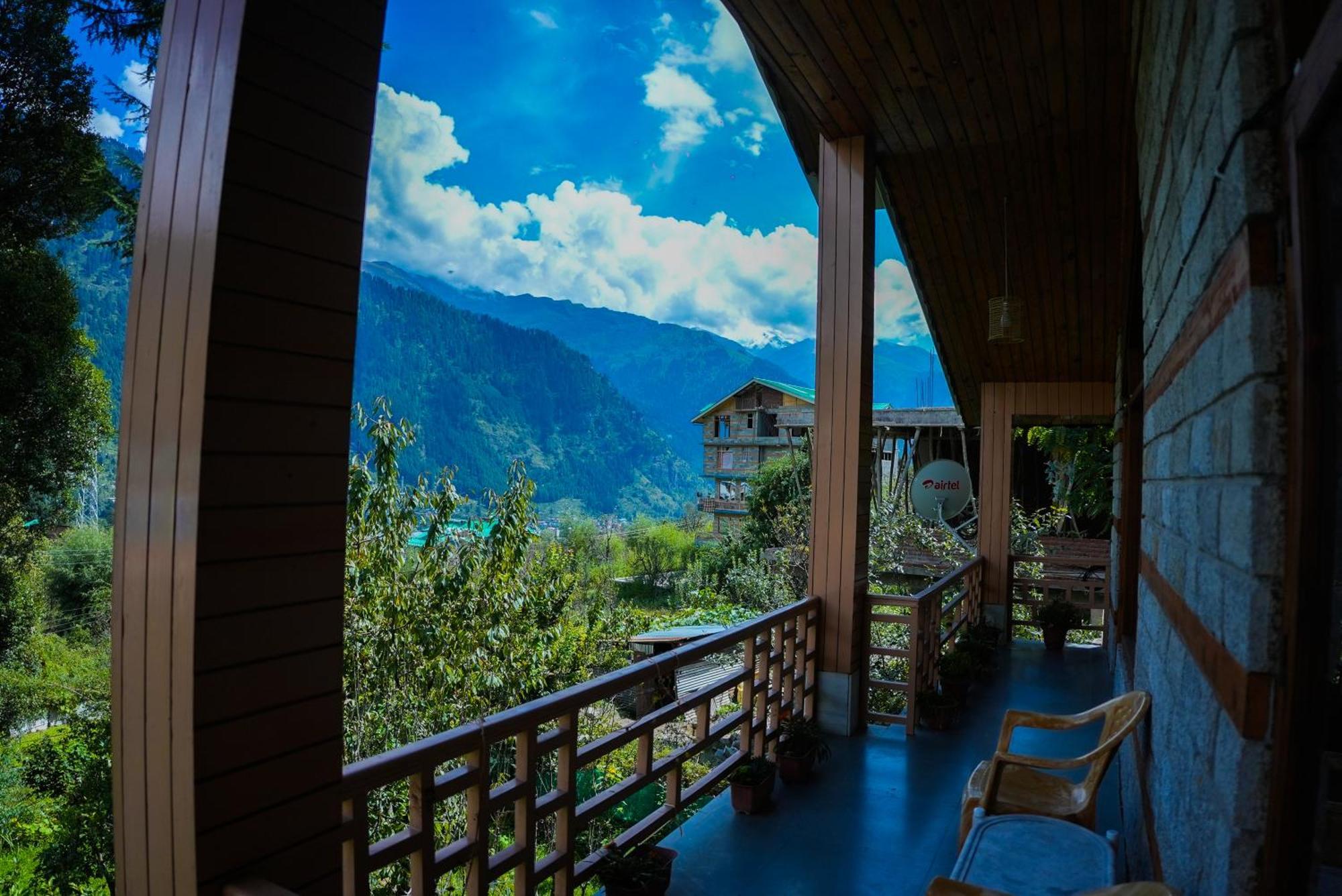 The Manu Emerald # Farmhouse # Top Selling Cottage In Manali # Peaceful Heritage Cozy Stay # Lawn With Bonfire # Most Awarded エクステリア 写真