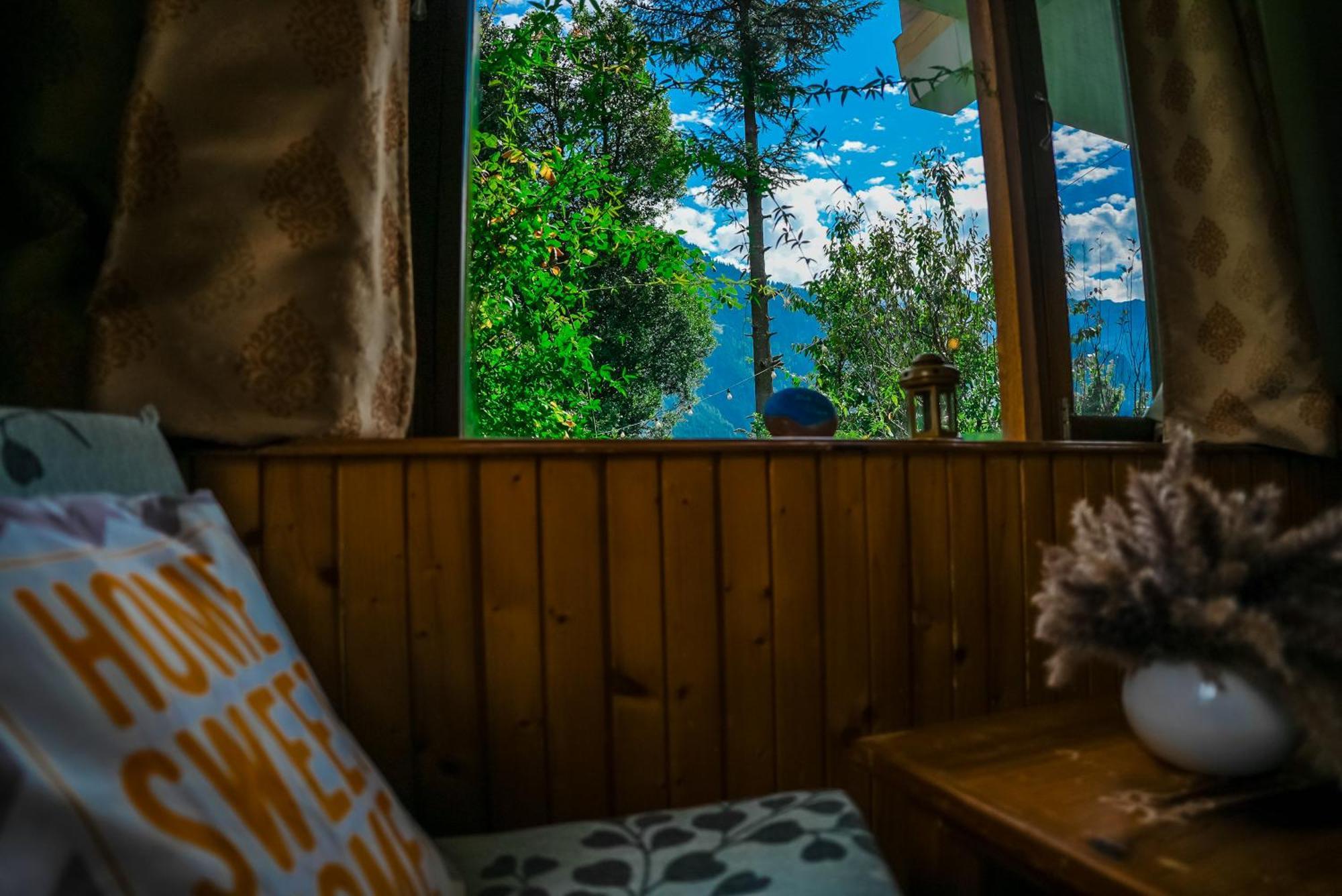The Manu Emerald # Farmhouse # Top Selling Cottage In Manali # Peaceful Heritage Cozy Stay # Lawn With Bonfire # Most Awarded エクステリア 写真