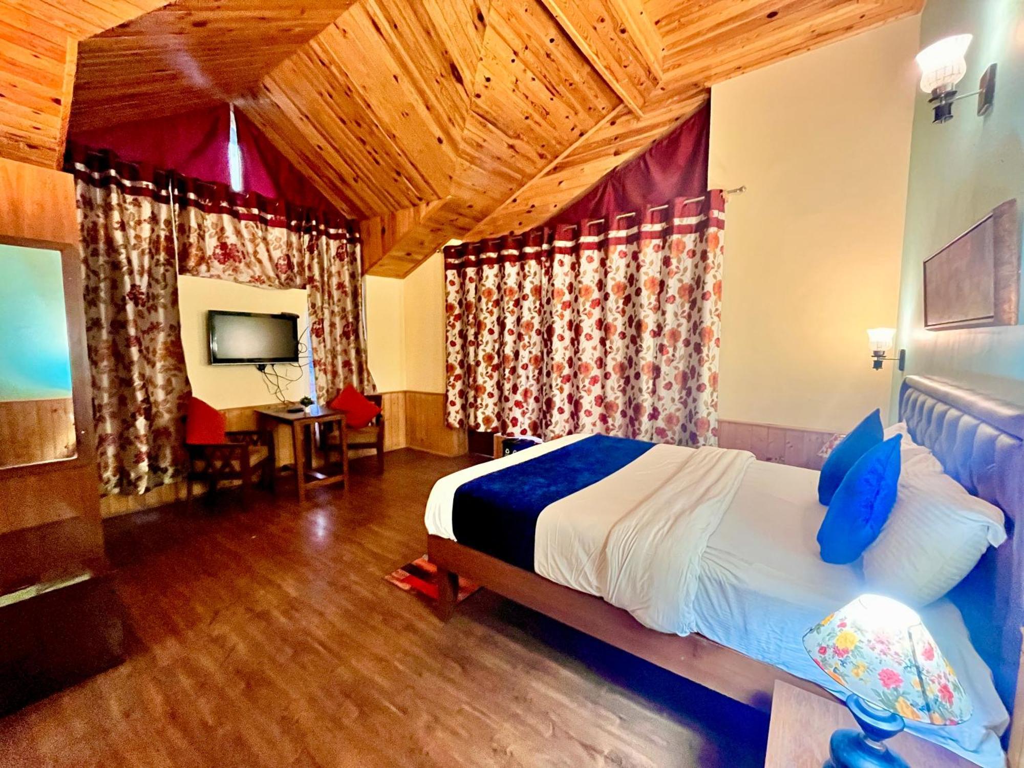 The Manu Emerald # Farmhouse # Top Selling Cottage In Manali # Peaceful Heritage Cozy Stay # Lawn With Bonfire # Most Awarded エクステリア 写真