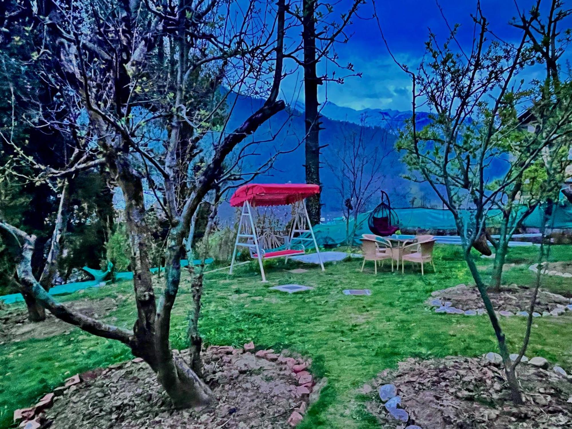 The Manu Emerald # Farmhouse # Top Selling Cottage In Manali # Peaceful Heritage Cozy Stay # Lawn With Bonfire # Most Awarded エクステリア 写真