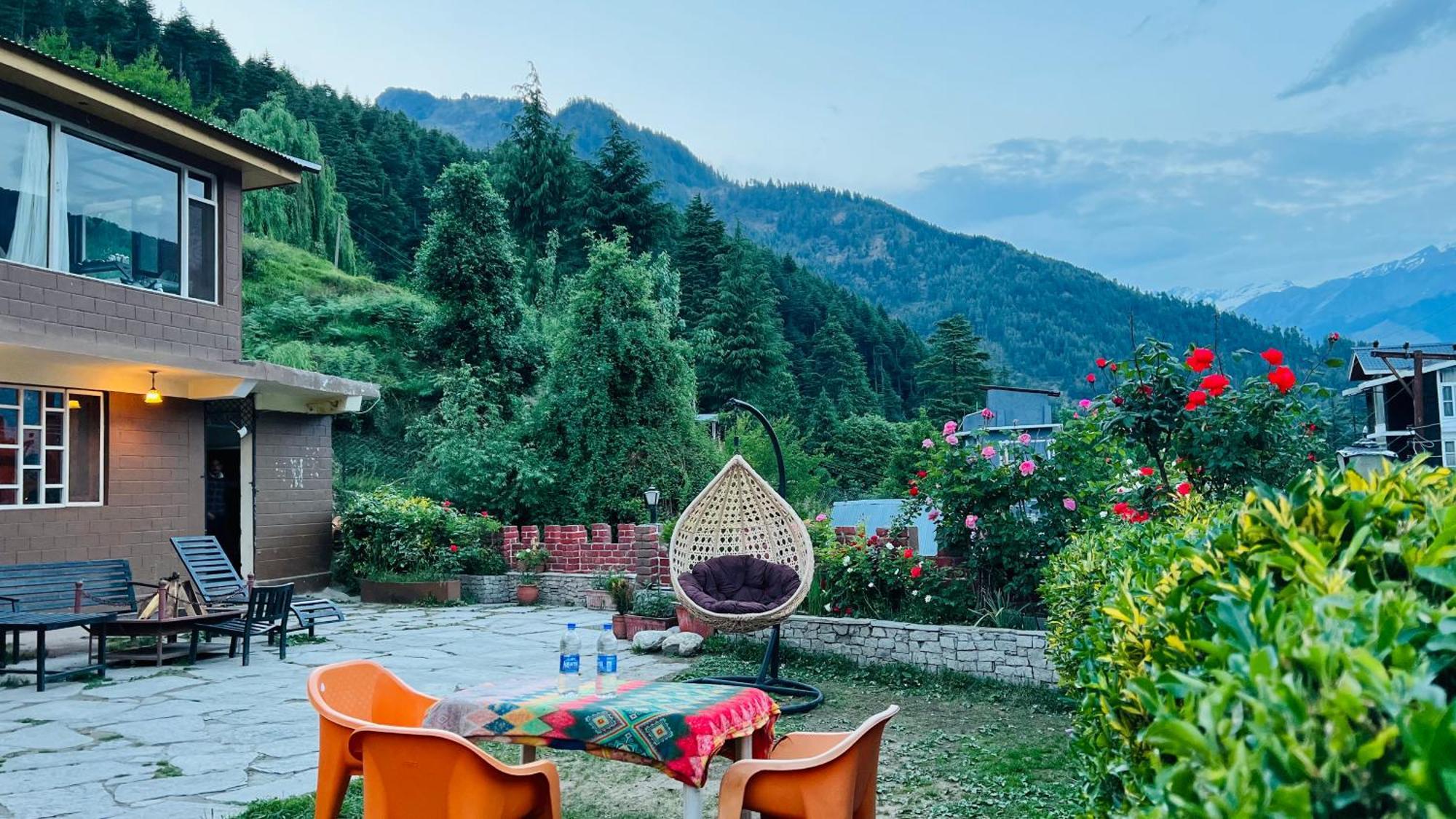 The Manu Emerald # Farmhouse # Top Selling Cottage In Manali # Peaceful Heritage Cozy Stay # Lawn With Bonfire # Most Awarded エクステリア 写真