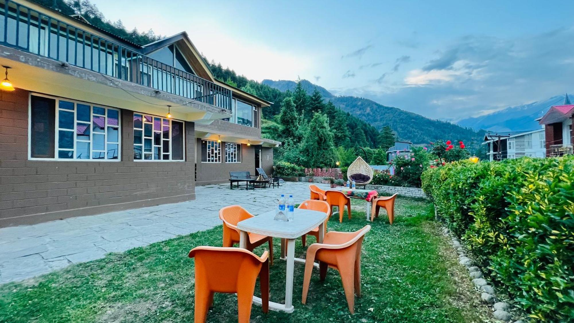 The Manu Emerald # Farmhouse # Top Selling Cottage In Manali # Peaceful Heritage Cozy Stay # Lawn With Bonfire # Most Awarded エクステリア 写真