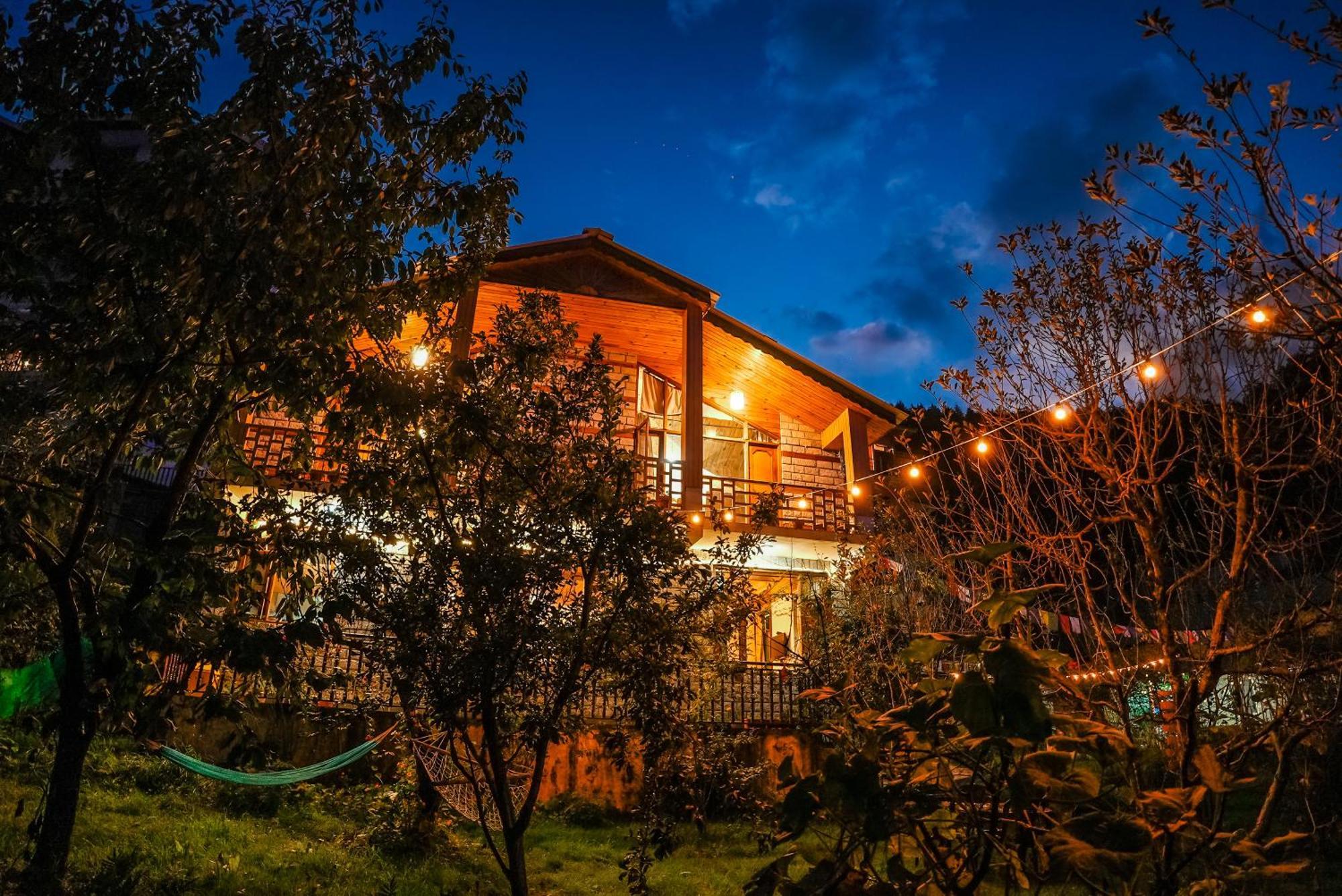 The Manu Emerald # Farmhouse # Top Selling Cottage In Manali # Peaceful Heritage Cozy Stay # Lawn With Bonfire # Most Awarded エクステリア 写真