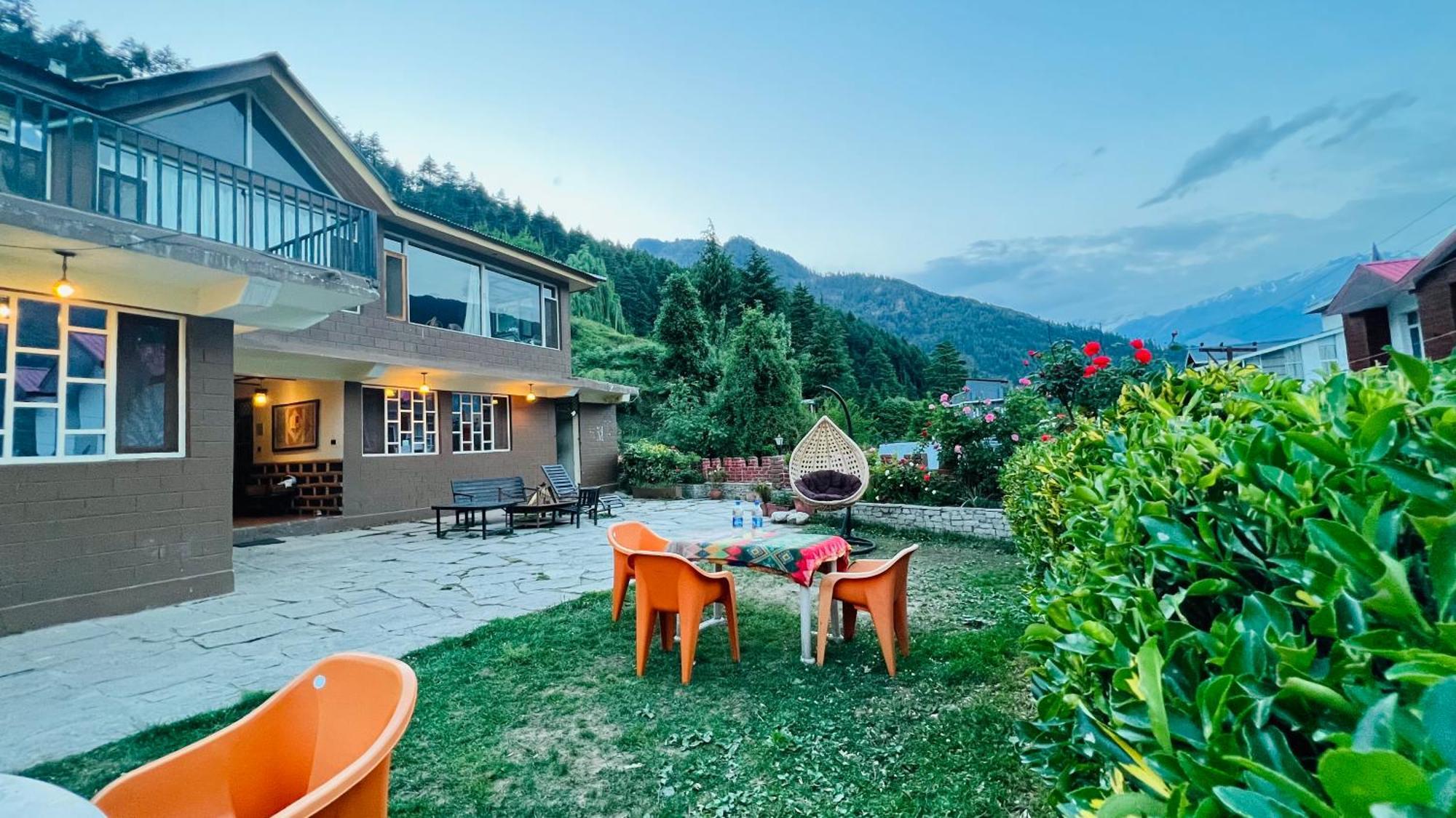 The Manu Emerald # Farmhouse # Top Selling Cottage In Manali # Peaceful Heritage Cozy Stay # Lawn With Bonfire # Most Awarded エクステリア 写真